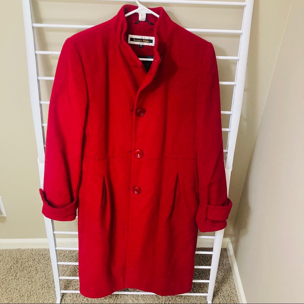 Lot: #5- 16 garments